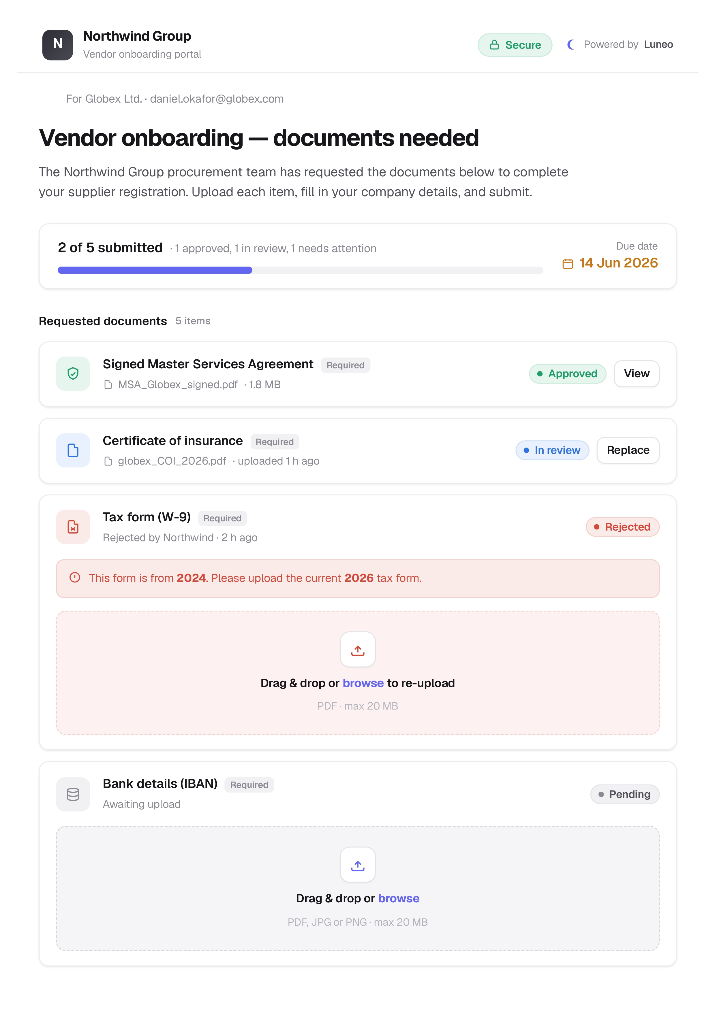 Portail externe Luneo : vue fournisseur avec liste des documents requis et statuts de soumission